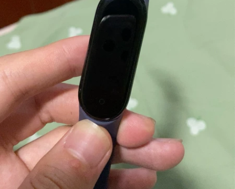 小米手环5,带盒子 感兴趣的话点“我想要”...