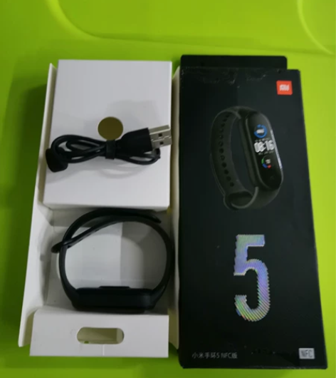 小米手环5NFC版，黑色，成色看图吧！屏幕...