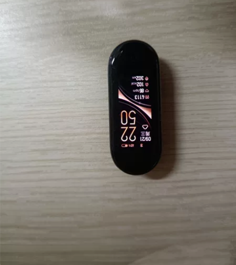 小米手环5 nfc版，续航正常，可以带两周...