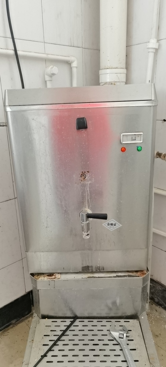 二手热水器 两项电三相电都可以。好用