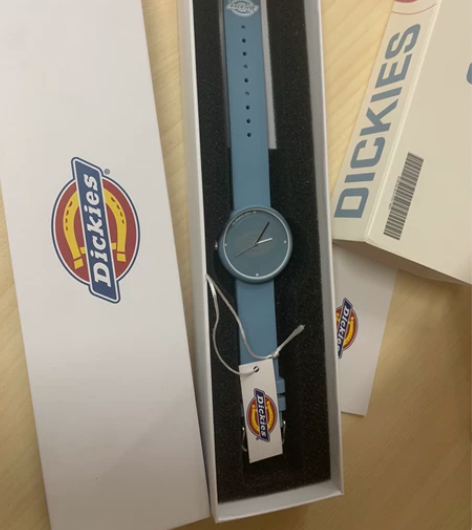 迪克斯手表 得物购入的 买给妹妹的 不太喜...