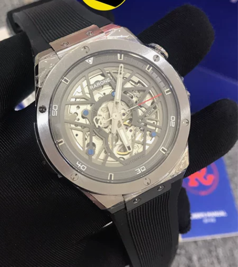 雷诺机械表（全新未拆封）雷诺新款手表。男款...