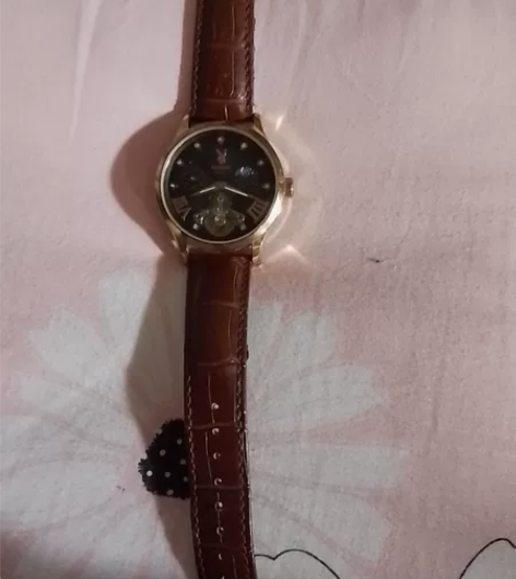 花花公子手表 感兴趣的话点“我想要”和我私...