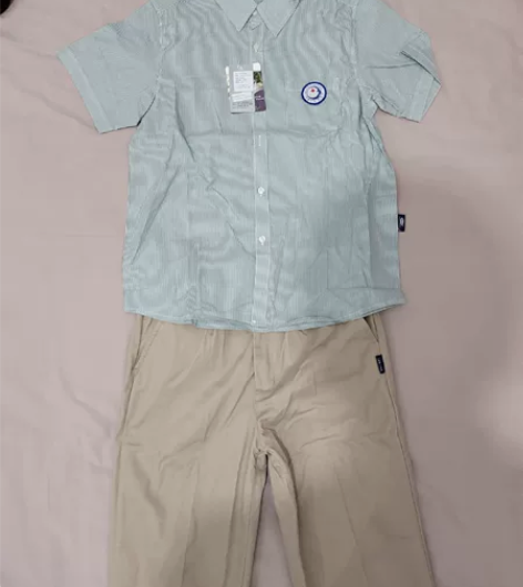 【全新一套送领带】群星外国语学校校服，校徽...