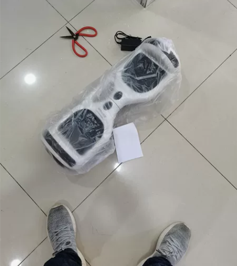 急急急。全新智能平衡车。低价转让。买来送给...