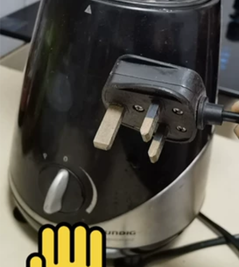 香港买回来的GRUNDIG搅拌机 650w...