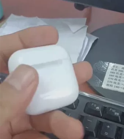 2022华强北四代顶配蓝牙耳机 生意不好做...