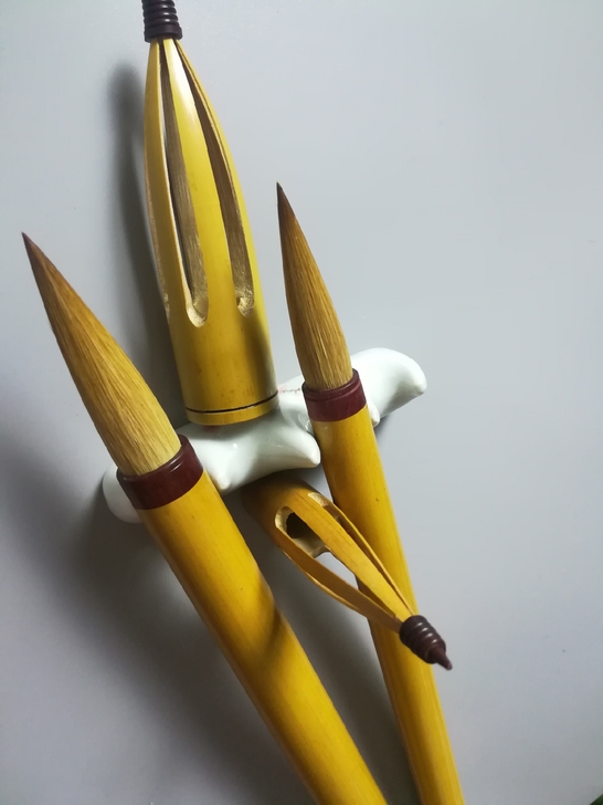 北尾狼毫提斗: