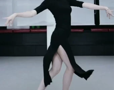 莫代尔开叉包臀性感旗袍裙江左豆花老师心恋花...