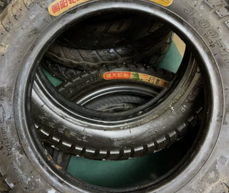 朝阳大力神高耐磨。3.00-10真空胎 9...