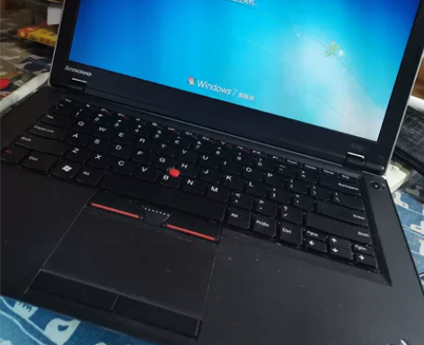 联想笔记本电脑 think pad E42...