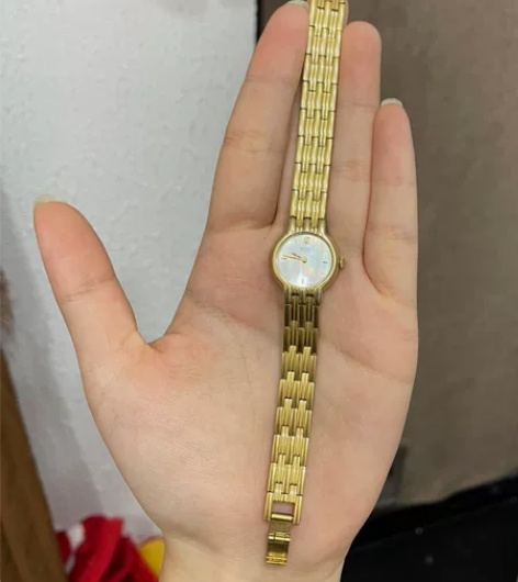 日本精工seiko手表 表盘是贝母的 很小...