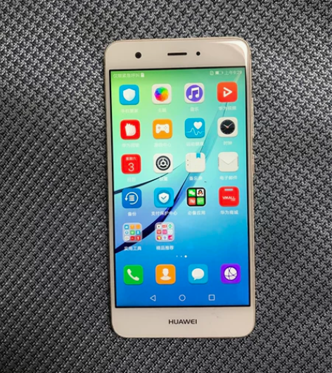 华为nova,4+64g运行内存,成色如图...