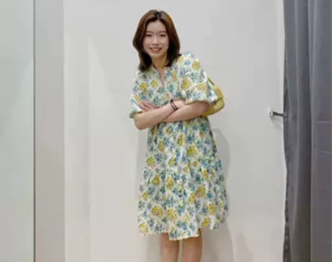 U试衣间新款棉质泡泡袖层叠田园风甜美碎花连...