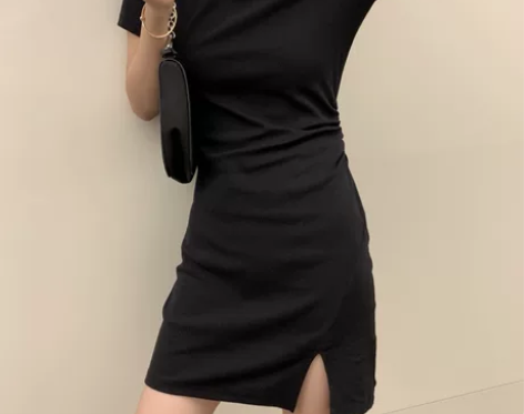 ?2022春夏新款赫本风小黑裙收腰显瘦性感...