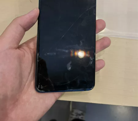 华为麦芒9 进水了 不开机 喜欢拿去 不退...