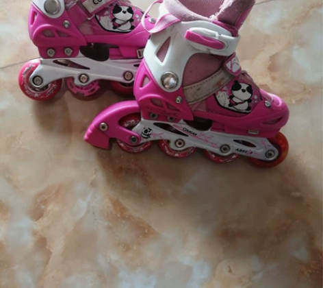 美洲狮女童旱冰鞋30-33码，s码，当时买...