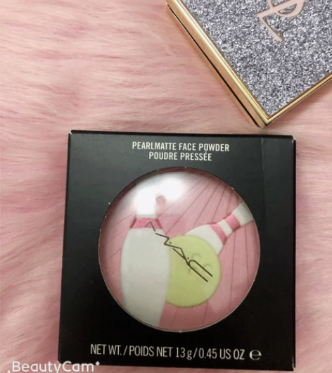 Mac 魅可限量款高光腮红盘，粉质细腻，盘...