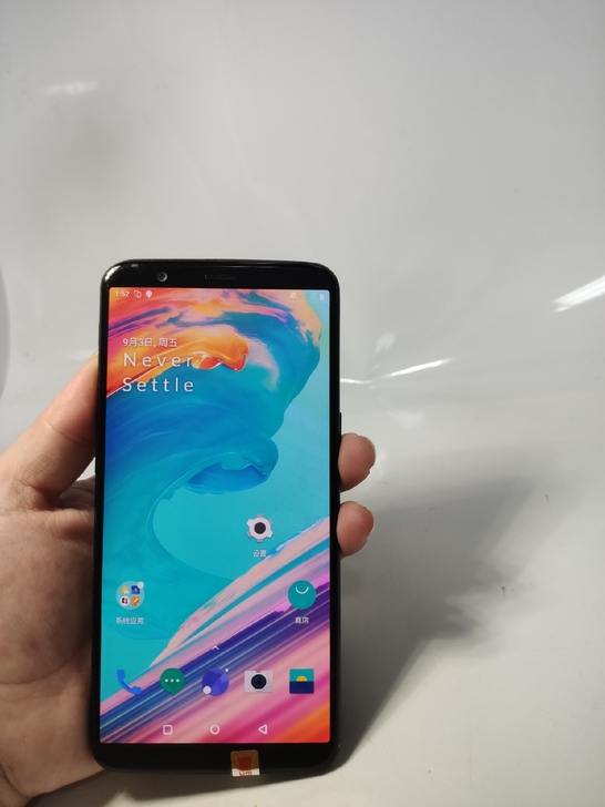 一加5T 6+64 黑色 特价 包邮