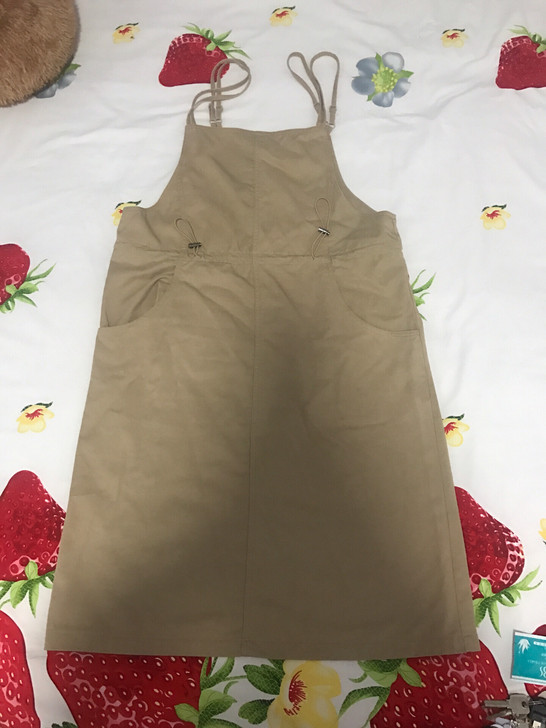 爱衣服背带裙现在穿刚刚好，能穿到123斤以...