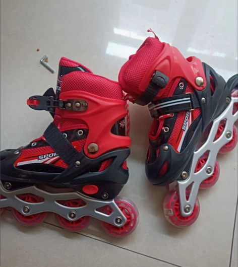 【全新包邮52元】儿童溜冰鞋全套装男童女童...