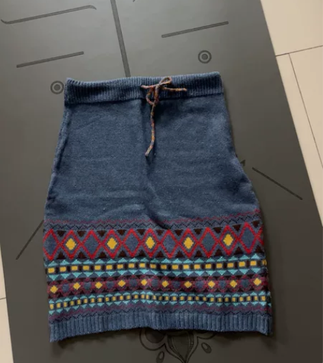 外贸店买的，没穿过，中裙160-165身高...