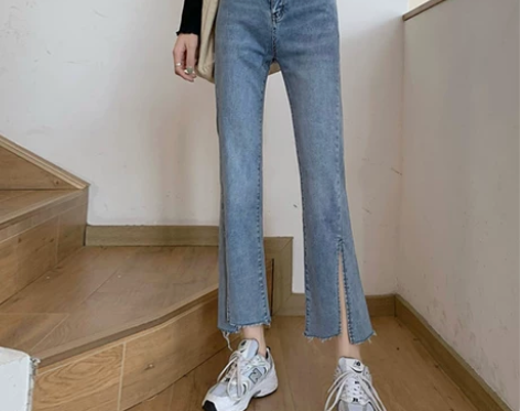 全新，一次没穿，2022新款设计感开叉微喇...