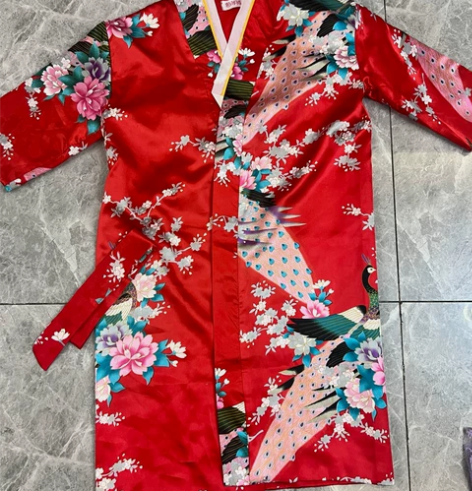 女童和服睡衣，尺码140-150均可。 苏...