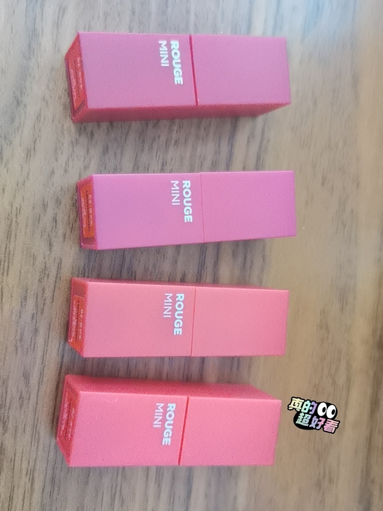 全新未用的【6支迷你唇膏套装】菲诗小铺水慕...