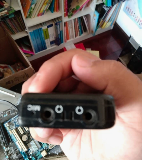 纽曼mp3 可以插俩耳机，怀旧物件，售出不...