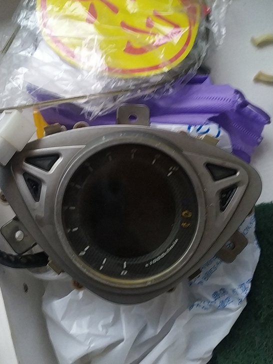 鬼火液晶仪表盘。不磨叽不闲聊。不知道好坏。...