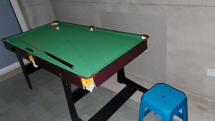 1.8*0.9米台球桌，新买的玩了一两次，...