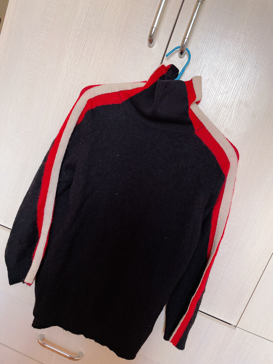 播家上衣羊绒衫。好看百搭显瘦,1300专柜...