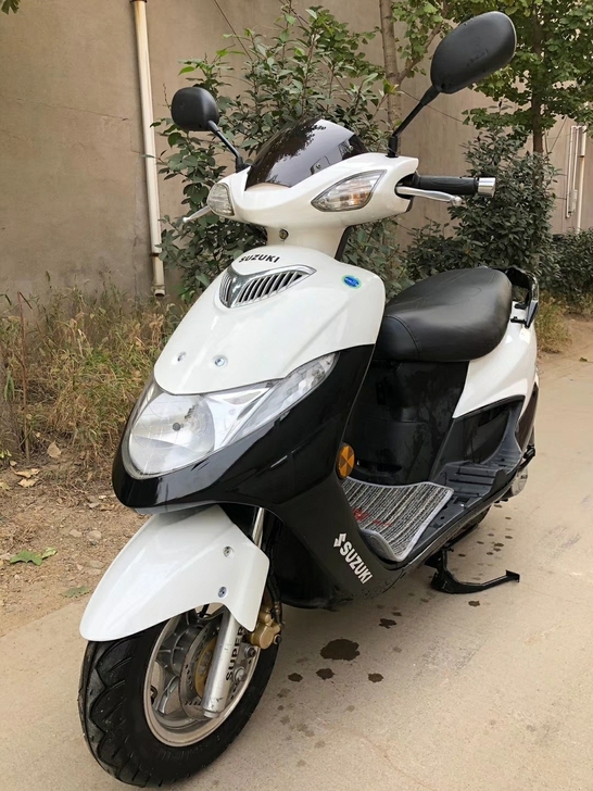 铃木蓝巨星 二手摩托踏板车批发 铃木红宝1...