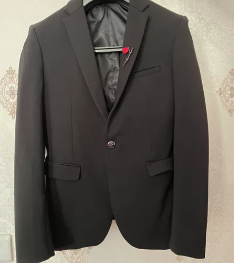 男士西装，120到130斤左右的人可穿，衣...