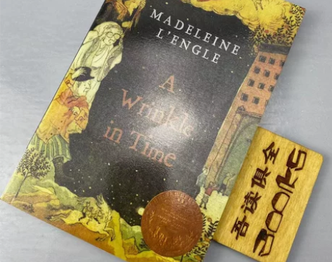 时间的皱折英文版 A Wrinkle in...