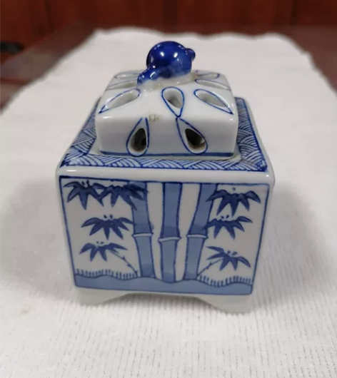 创汇时期小瓷熏香炉 干净，工好，便宜出了。