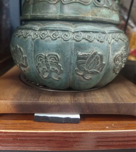 清代熏香炉，品相完好，包老到代，有使用痕迹...