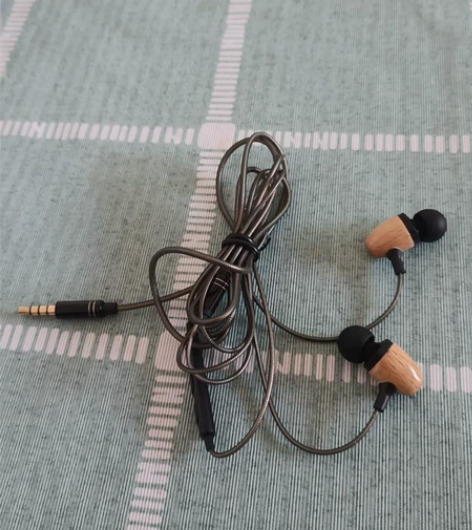 #粉丝福利#一加云耳前腔加木壳耳机，三键线...