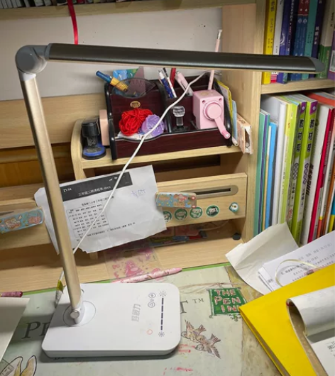 阅读台灯好视力护眼灯tg168，功能正常。...