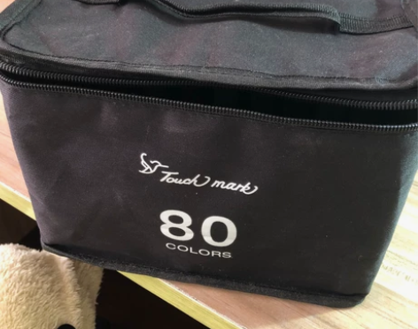 touch mark马克笔80色 有一两支...