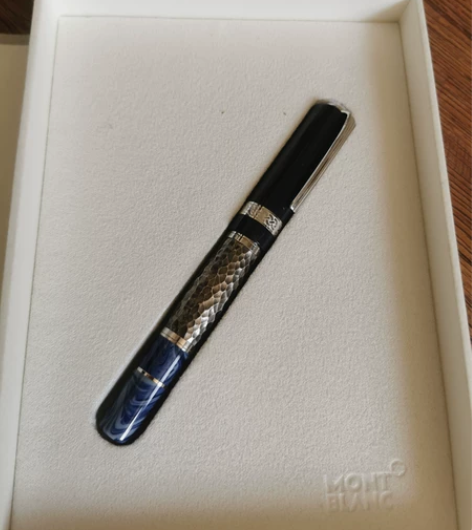 万宝龙托尔斯泰签字笔，国内章，万象城专柜购...