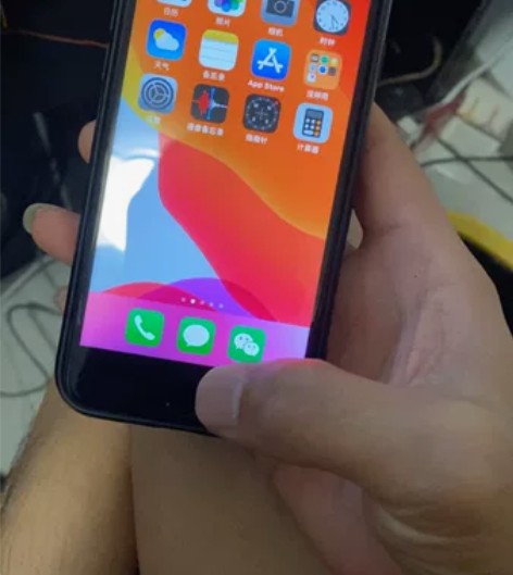 苹果8国行官换，带指纹，无任何问题，扩容2...