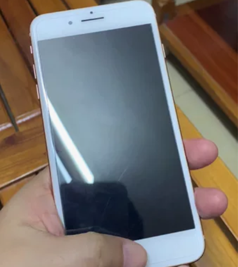 出售一手已用国行苹果8Plus,金色,64...