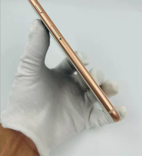 二手手机95新iPhone 8P游戏机 二...