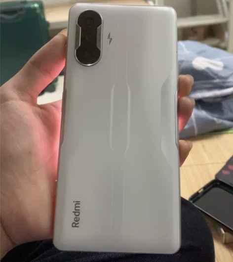 红米k40游戏增强版 12 256 游戏体...