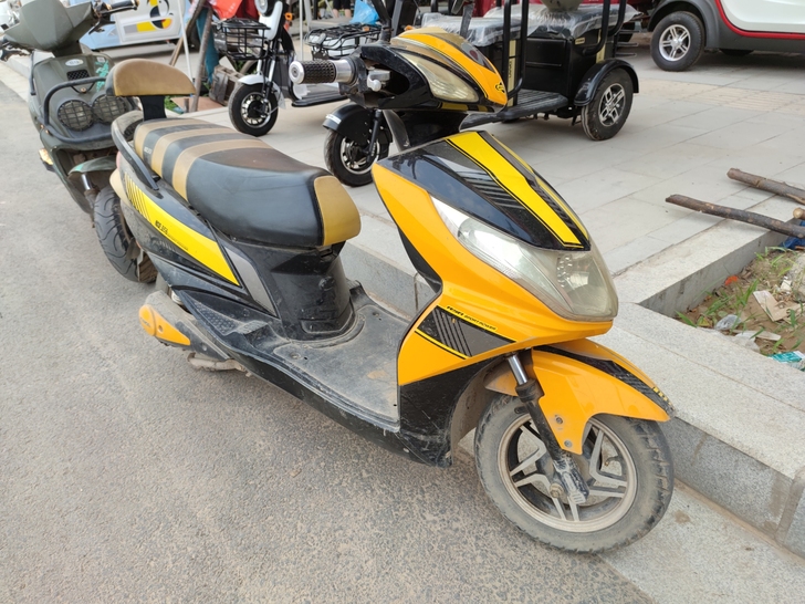 爱玛电动车，车况极品，60v20安，能跑8...