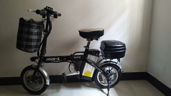 小型电动车