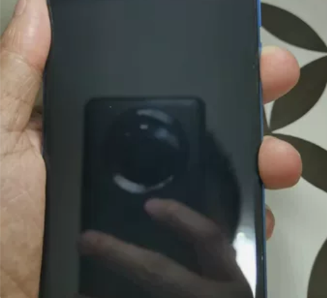 #荣耀 10 家中收藏荣耀神机，芯片麒麟9...