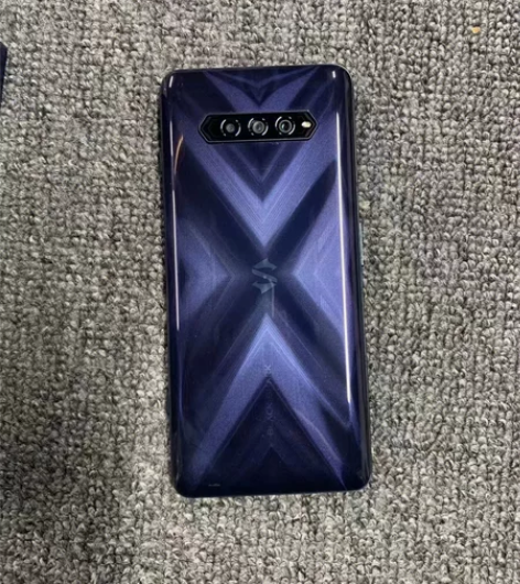 黑鲨4  99新   全原装    搭载骁...